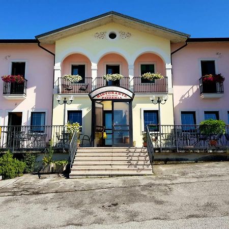 Locanda "Alla Rosa" Lusiana Zewnętrze zdjęcie