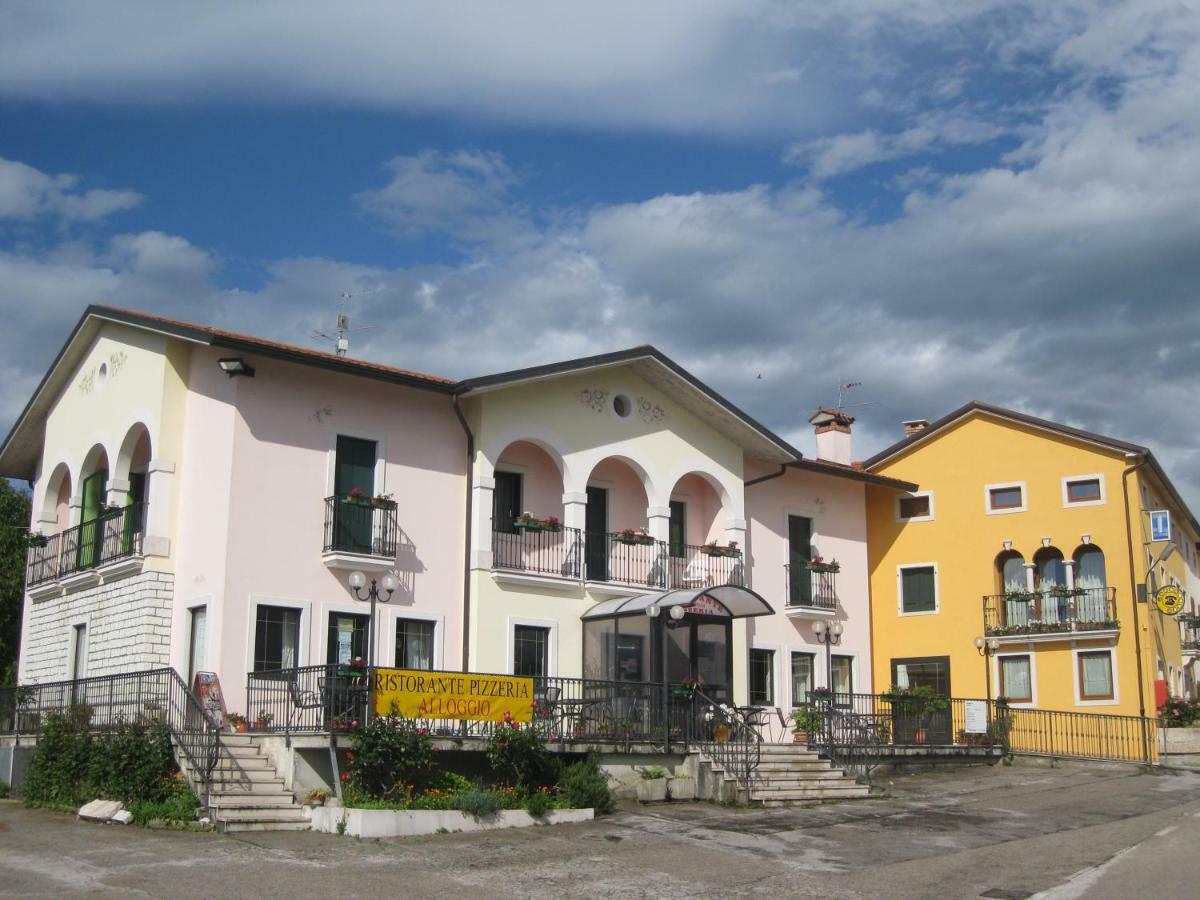 Locanda "Alla Rosa" Lusiana Zewnętrze zdjęcie