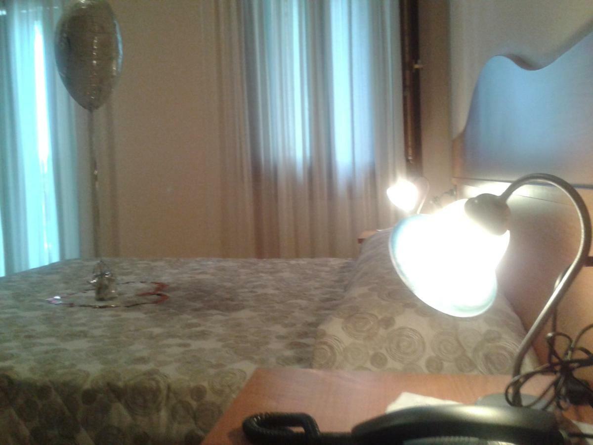 Locanda "Alla Rosa" Lusiana Zewnętrze zdjęcie